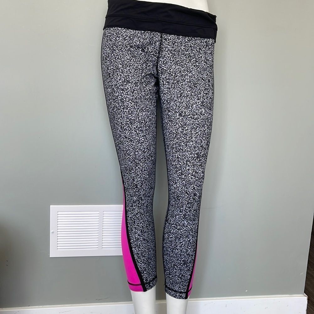 Lululemon size 10 capris